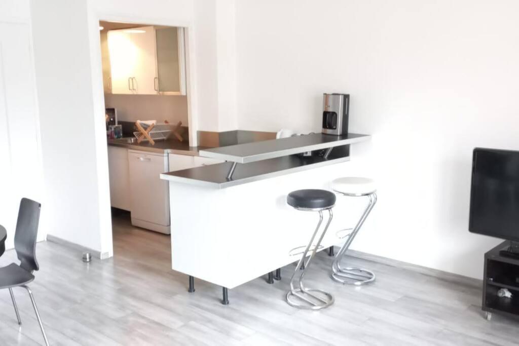 Corniche D'Azur 2 Yourhosthelper Frejus Bagian luar foto